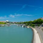 Rhone river and Hotel-Dieu in Lyon | Von Michael Mulkens